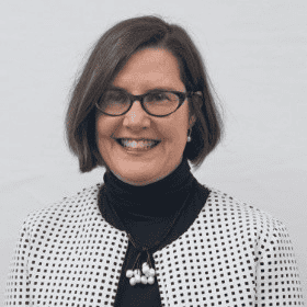 Kelley Clark officiant  headshot